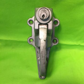 Lockable Freezer Handle