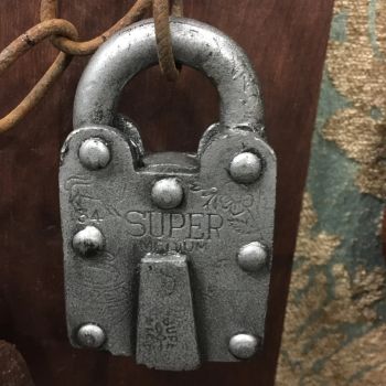 Super Lock